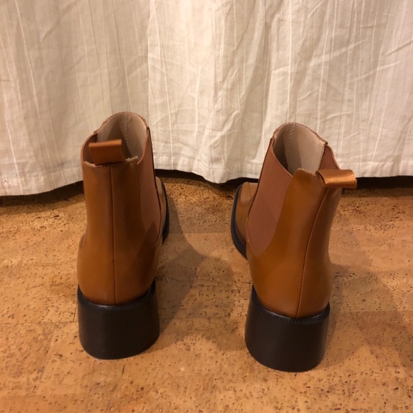 Invento Square Toe Chelsea Ankle Boots - Picture 6 of 8